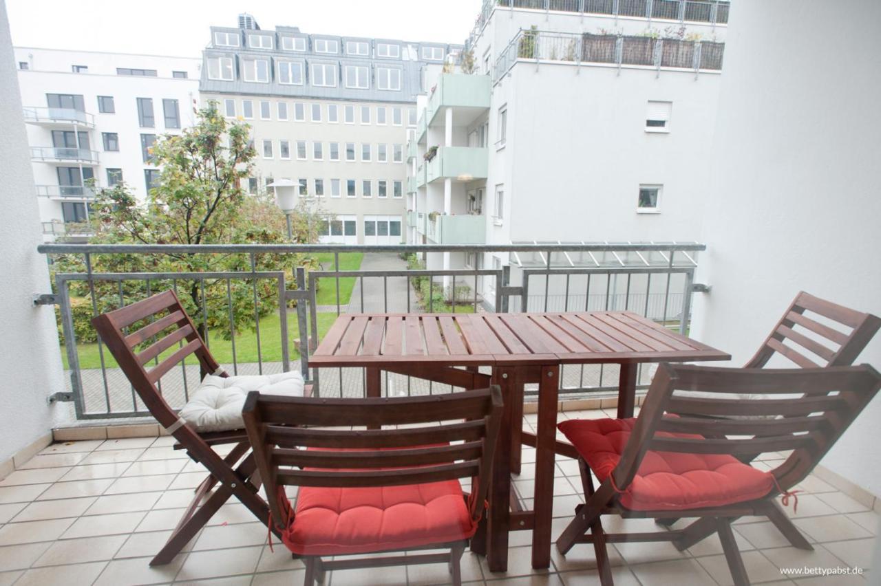 Apartment An Der Uni Mit Tiefgarage Und Loggia Leipzig Exterior photo